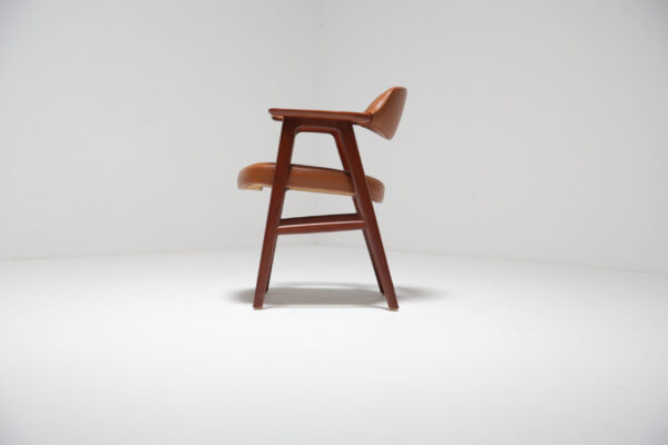 Tan Leather and Teak Model 42 Armchair by Erik Kirkegaard for Høng Stolefabrik 1