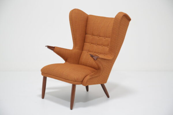 Svend Skipper: 'Model 91' Papa Bear Wingback Armchair in Marmalade Tweed & Teak 1